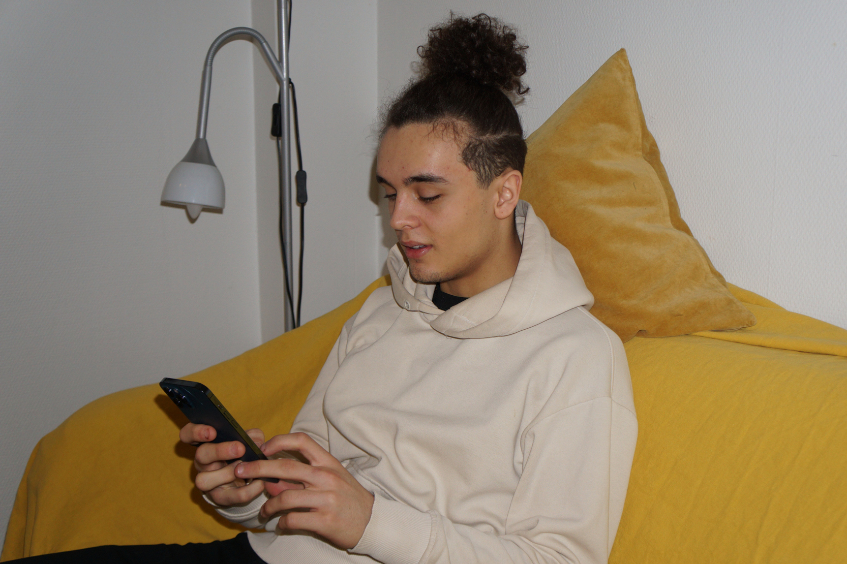 Det är aldrig helt säkert att dela nakenbilder med någon. Men det finns saker du kan göra för att minska riskerna om du vill byta bilder med någon.